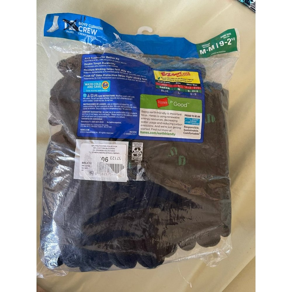 Hanes Boys Black Crew Cut Socks - Pack of 11 pairs - Picture 8 of 9